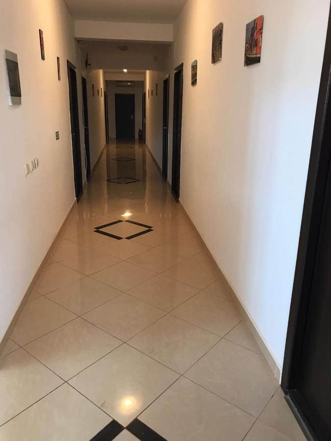 Hotel Talisman Костинешти Экстерьер фото